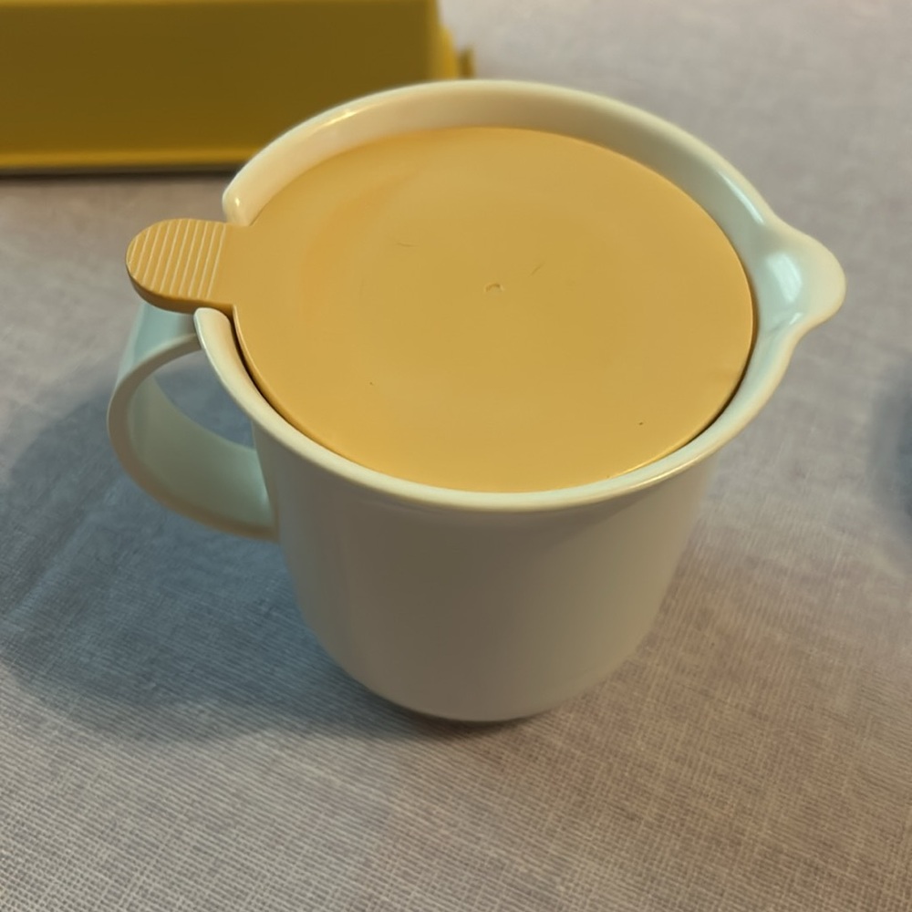 Tupperware set - Picture 4 of 7